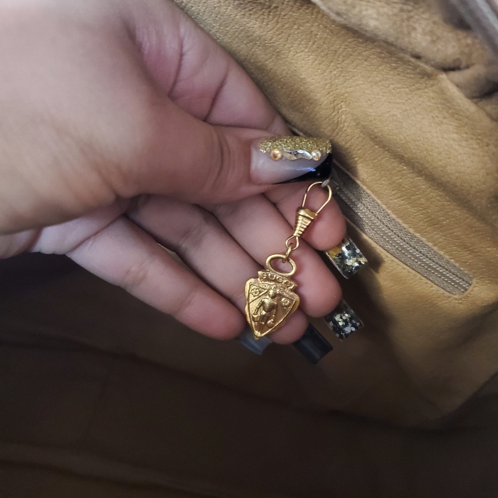 Gucci Tan and Brown Monogram Bag - Picture 5 of 16